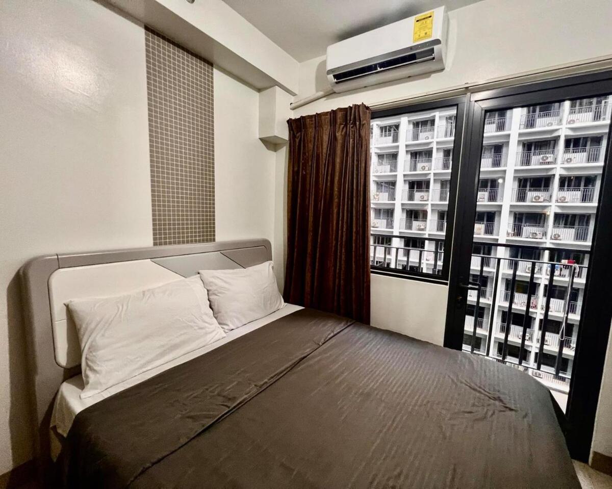 Value For Money Mall Of - Aseana Center Apartment Manila