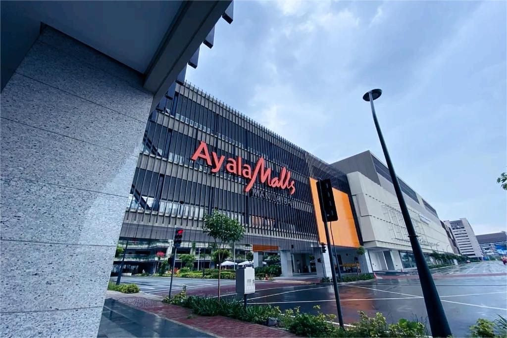 Apartment Value For Money Mall Of - Aseana Center Manila